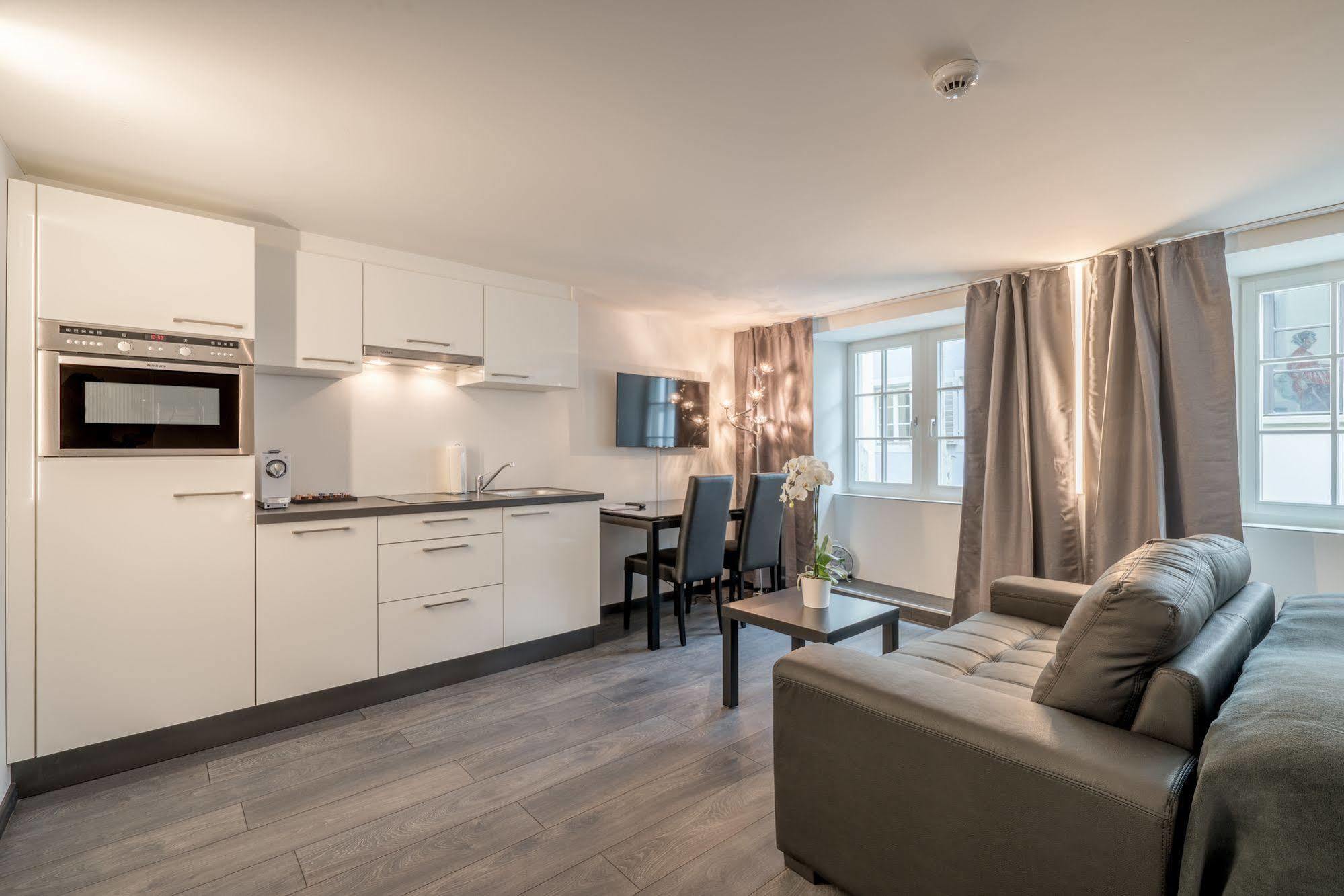 Hotel Lestelle - Self Check-In Lucerne Luaran gambar